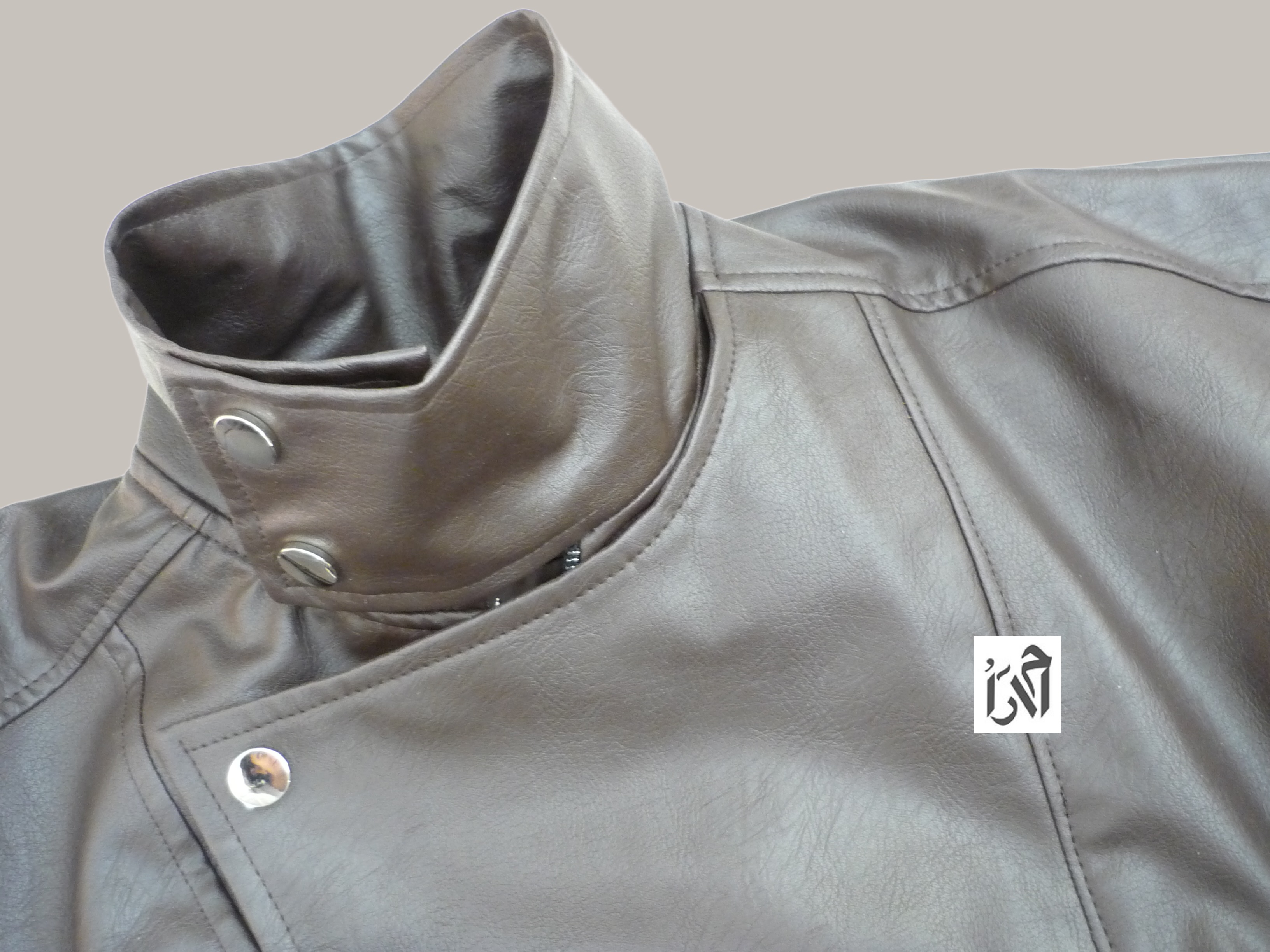 کت چرم  زنانه مشکی یقه چپ و راستی